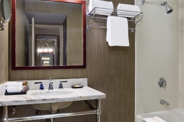 Sheraton Philadelphia University City Hotel